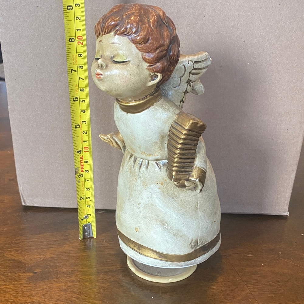 Vintage kissing angel